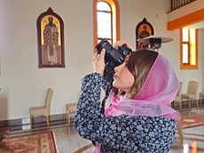 Fotograf u toku ekspedicije, Čelinac.jpg